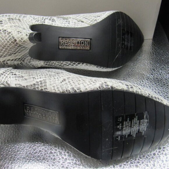 Kenneth Cole Women's Ankle Boots. Size 7..5.  Grey/White. NWT - Picture 6 of 10